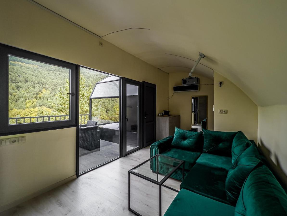 Glamping Georgia Krikhi 호텔 암브롤라우리 외부 사진