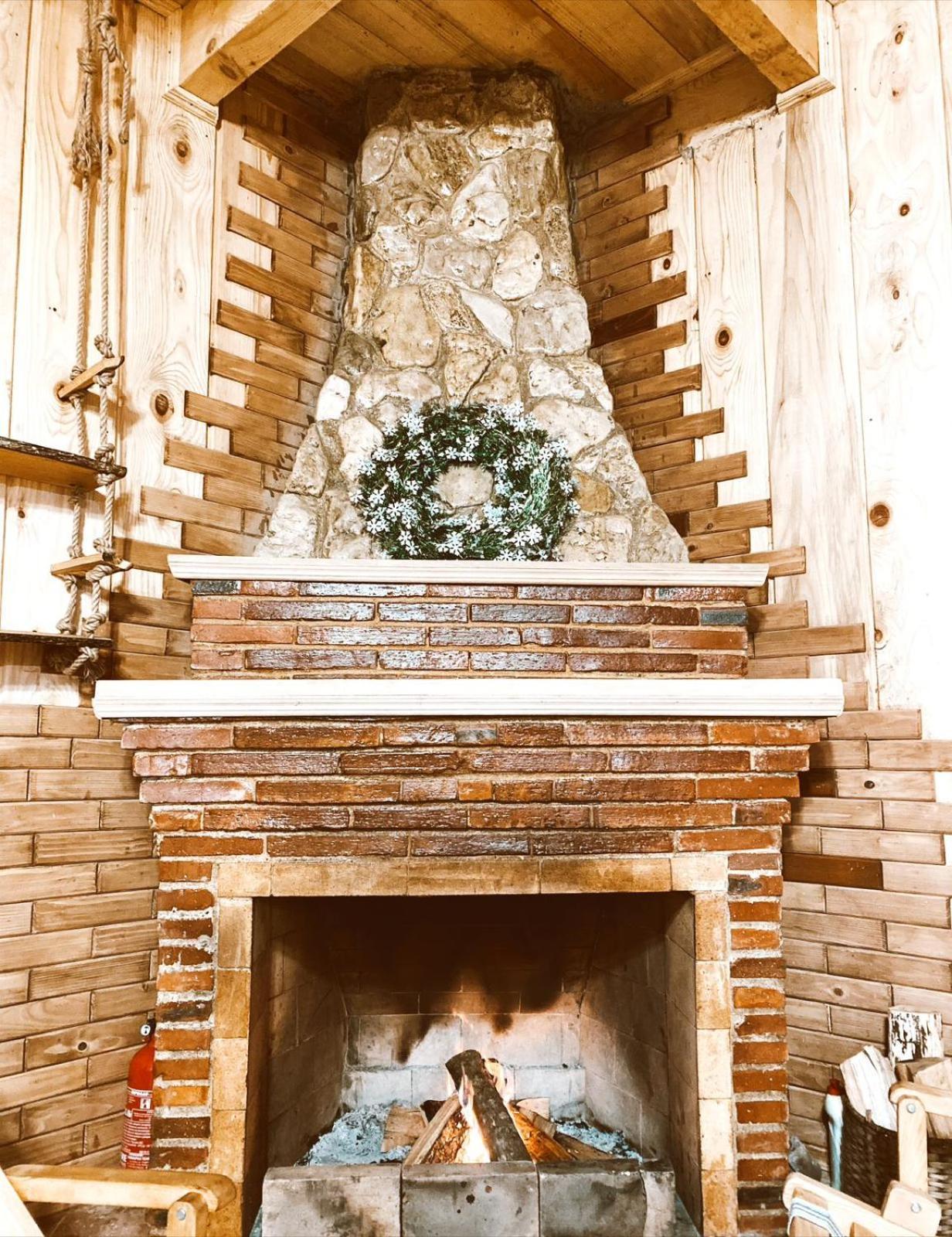 Glamping Georgia Krikhi 호텔 암브롤라우리 외부 사진