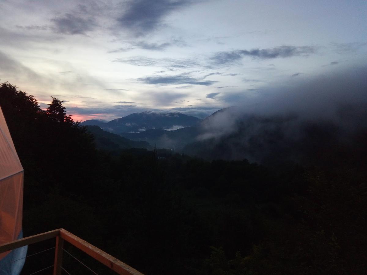 Glamping Georgia Krikhi 호텔 암브롤라우리 외부 사진